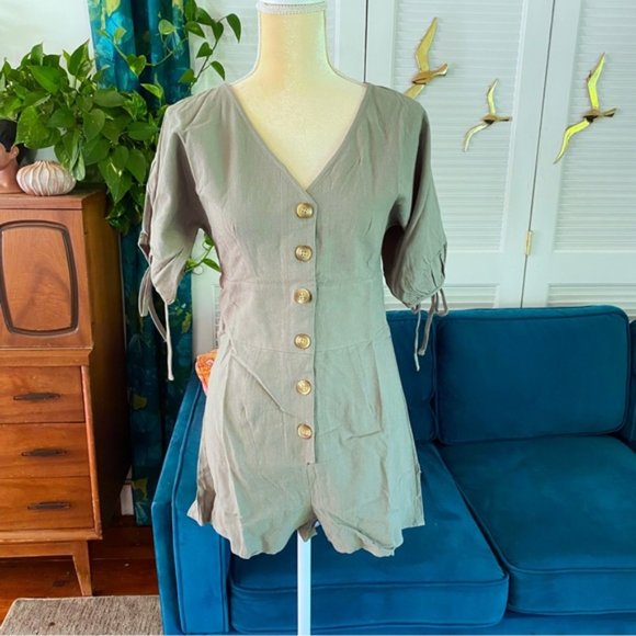 Entro | Sweeter Days Utility Puff Sleeve Retro Button Down Romper Olive Green - Picture 3 of 14